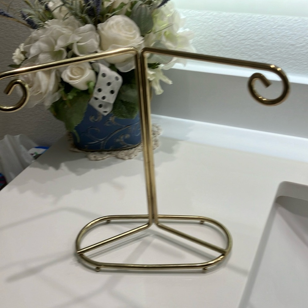 EUC Gold Tone Double Hand Towel Stand